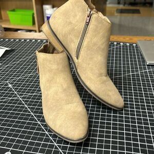 Aeropostale Zip Booties 8